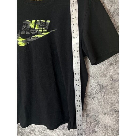 Nike Black and Green Swoosh Athletic Cut "Run" T Shirt Men's Medium - Picture 5 of 12